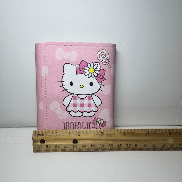 Hello Kitty Pink Wallet Pink checkered dress tri-fold wallet - Picture 4 of 9